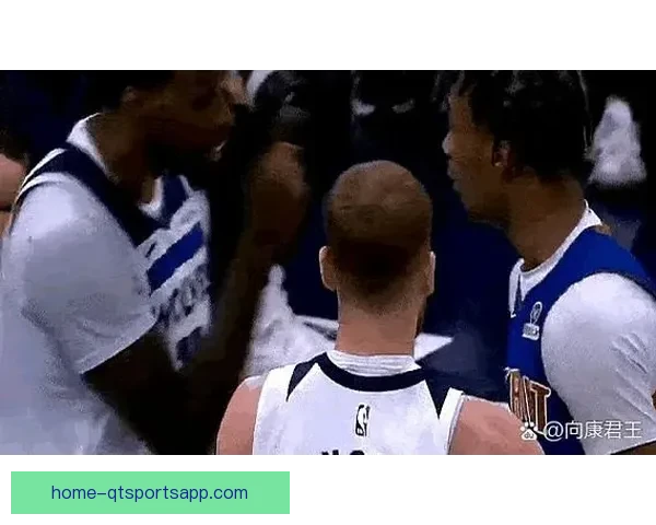 快船与骑士激烈对决赛场争锋精彩瞬间回顾