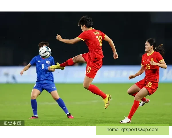 彭美拉斯女足U20三比二力克桑托斯女足U20上演青春对决经典之战